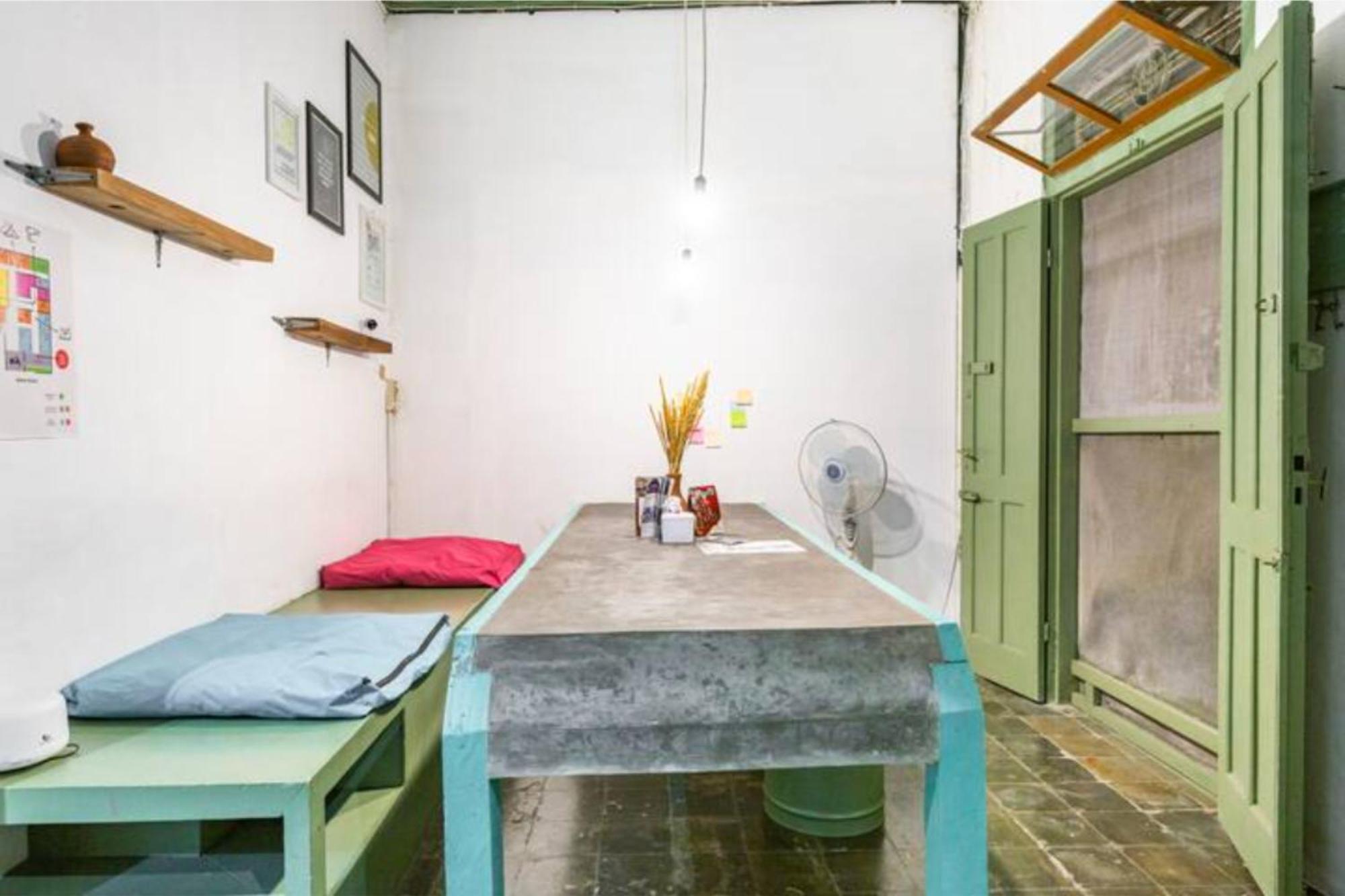 Yogyakarta Bnb Malioboro Екстер'єр фото